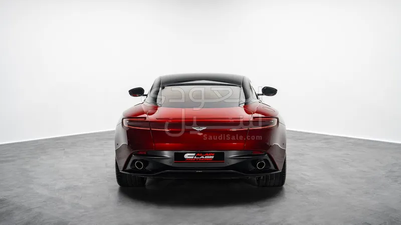 2018 استون مارتن دي بي 11