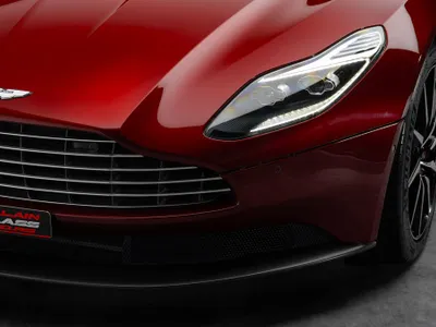 2018 استون مارتن دي بي 11