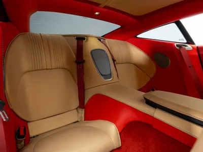 2018 استون مارتن دي بي 11