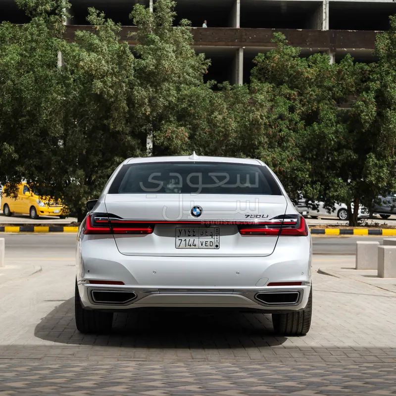 2020 بي ام دبليو الفئة السابعة 730 إل أي