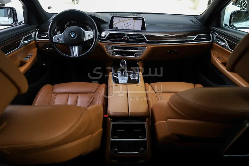 2020 بي ام دبليو الفئة السابعة 730 إل أي