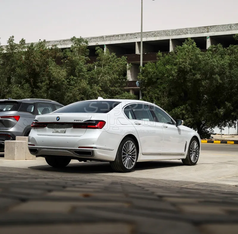 2020 بي ام دبليو الفئة السابعة 730 إل أي