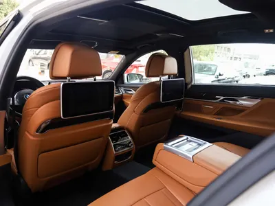 2020 بي ام دبليو الفئة السابعة 730 إل أي