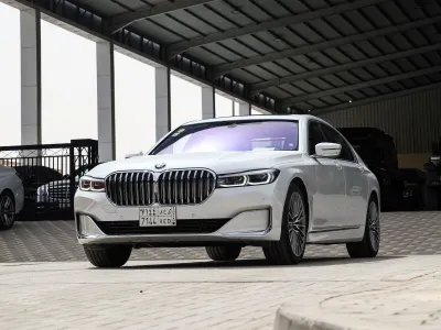 2020 بي ام دبليو الفئة السابعة 730 إل أي