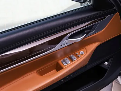 2020 بي ام دبليو الفئة السابعة 730 إل أي