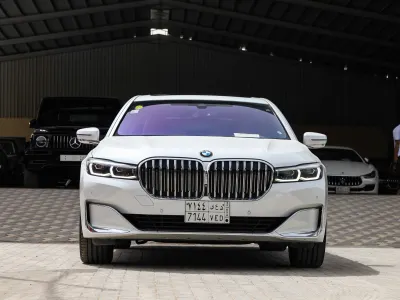 2020 بي ام دبليو الفئة السابعة 730 إل أي