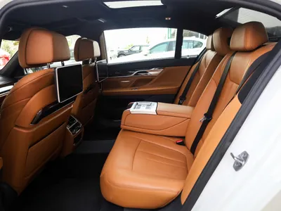 2020 بي ام دبليو الفئة السابعة 730 إل أي