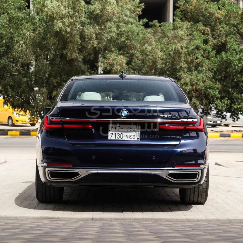 2020 بي ام دبليو الفئة السابعة 730 إل أي