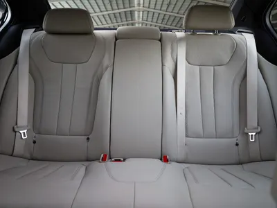 2020 بي ام دبليو الفئة السابعة 730 إل أي