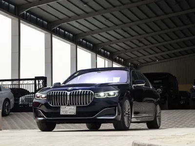 2020 بي ام دبليو الفئة السابعة 730 إل أي