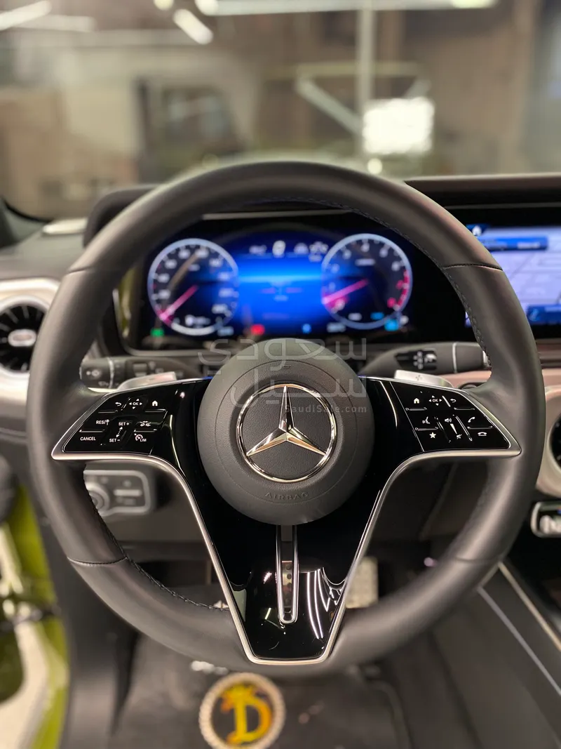 2025 مرسيدس - بنز جي 500 أي إم جي