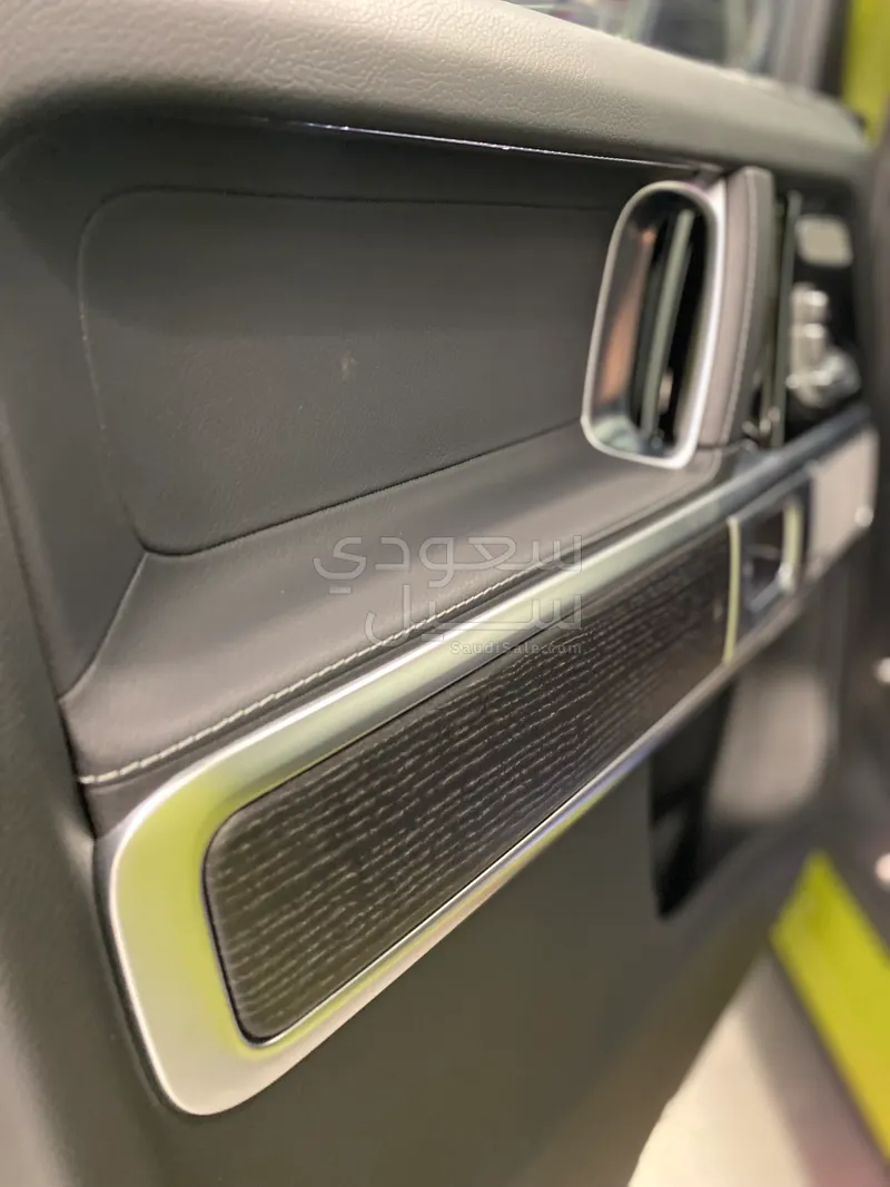 2025 مرسيدس - بنز جي 500 أي إم جي