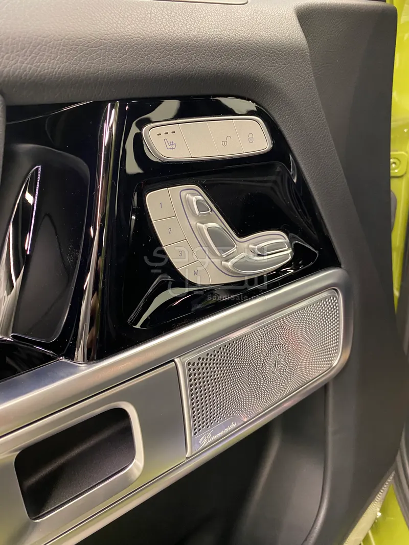 2025 مرسيدس - بنز جي 500 أي إم جي