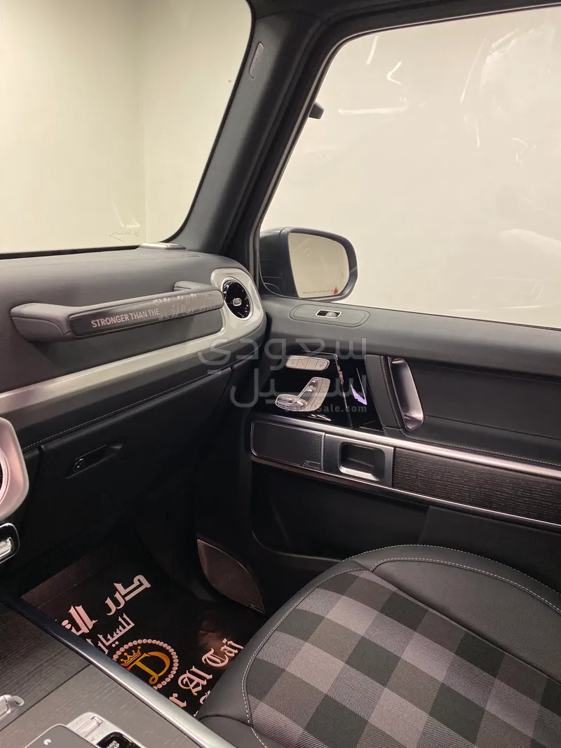 2025 مرسيدس - بنز جي 500 أي إم جي