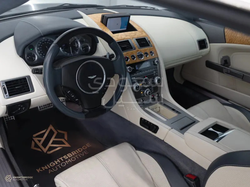 2009 استون مارتن دي بي 9