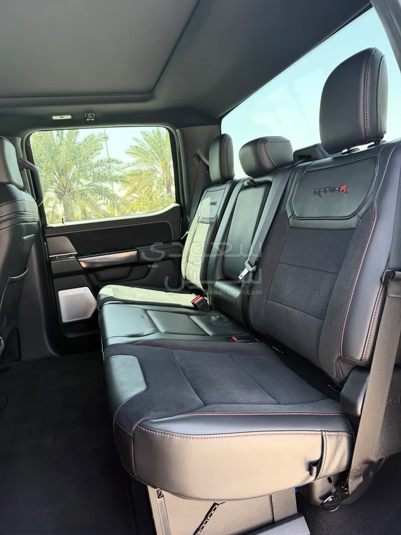 2025 فورد اف 150 رابتور ار