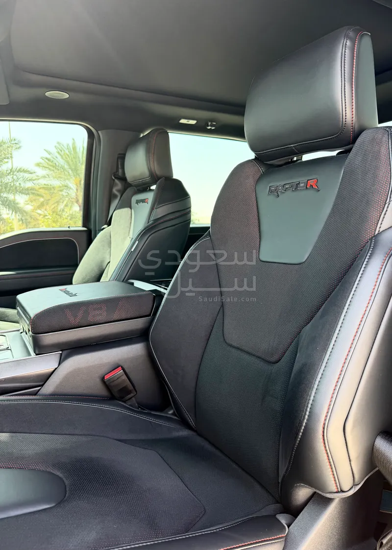 2025 فورد اف 150 رابتور ار