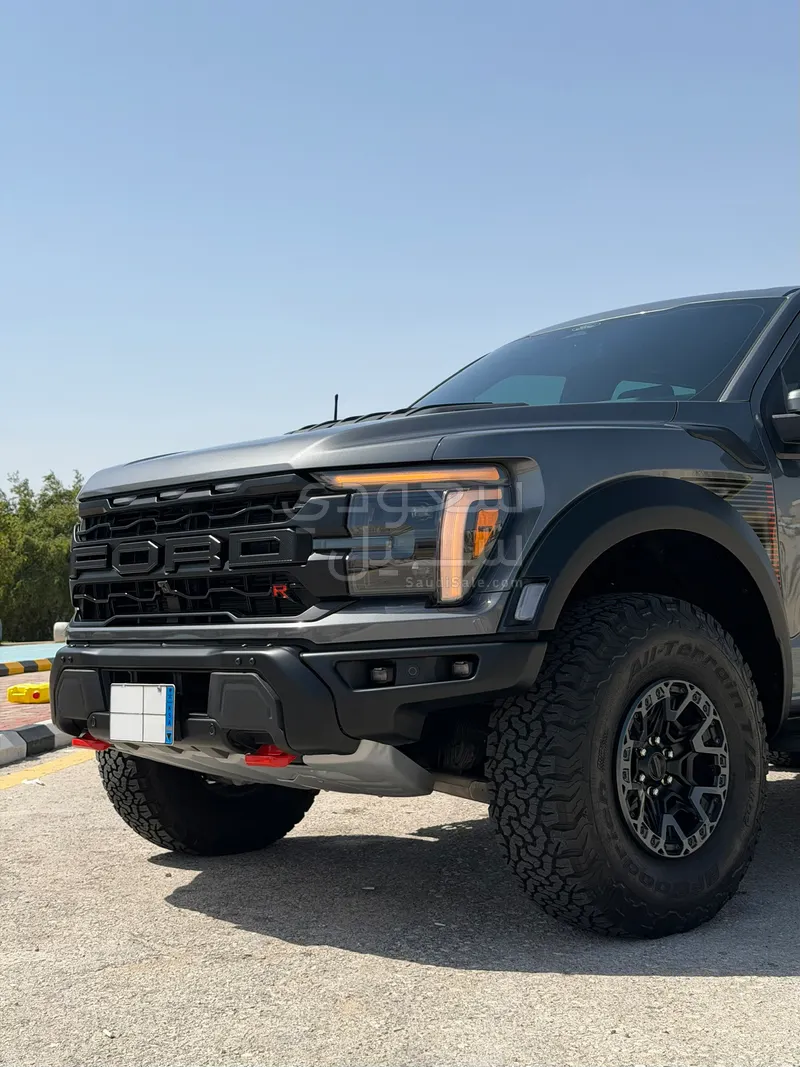 2025 فورد اف 150 رابتور ار