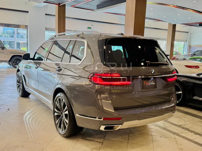 2023 بي ام دبليو الفئة اكس 7