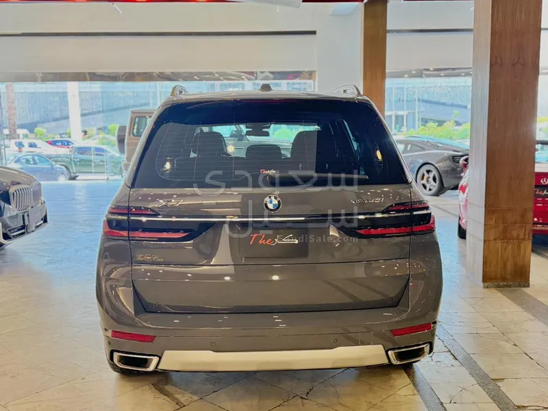 2023 بي ام دبليو الفئة اكس 7