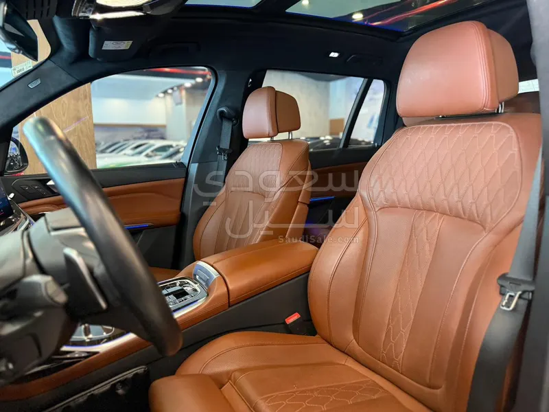 2023 بي ام دبليو الفئة اكس 7