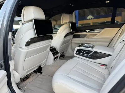 2016 بي ام دبليو الفئة السابعة 740 إل أي