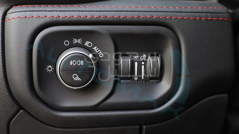 2025 دودج رام تي ار اكس