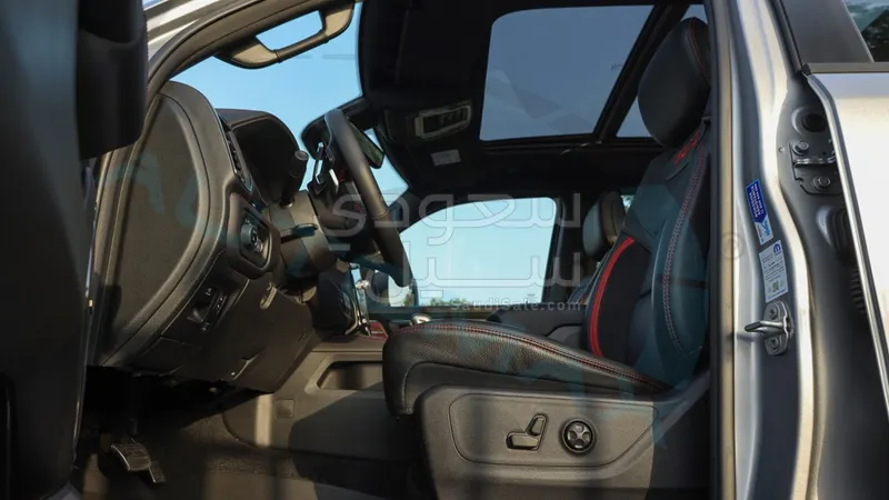 2025 دودج رام تي ار اكس