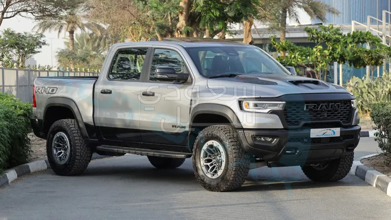 2025 دودج رام تي ار اكس