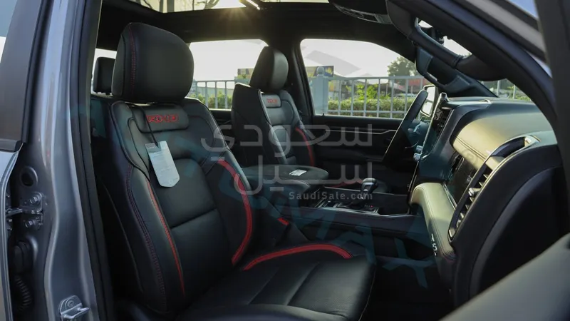 2025 دودج رام تي ار اكس