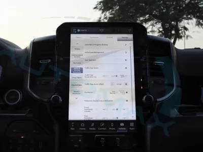 2025 دودج رام تي ار اكس