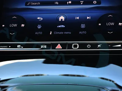 2026 مرسيدس - بنز جي إل سي 200 اي ام جي