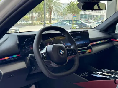 2025 بي ام دبليو الفئة الخامسة 520 أي