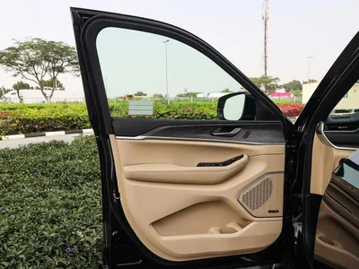 2025 جييب جراند شيروكي ليمتد بلس