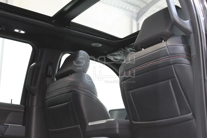 2025 فورد اف 150 رابتور ار