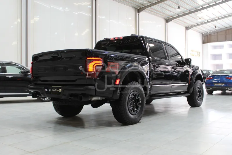 2025 فورد اف 150 رابتور ار