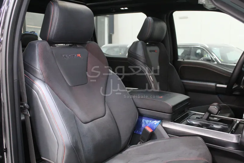 2025 فورد اف 150 رابتور ار