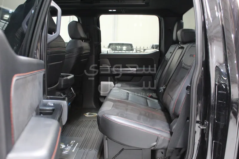 2025 فورد اف 150 رابتور ار