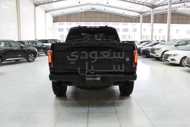 2025 فورد اف 150 رابتور ار