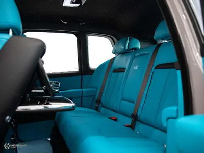 2022 رولز رويس كولينان بلاك بادج