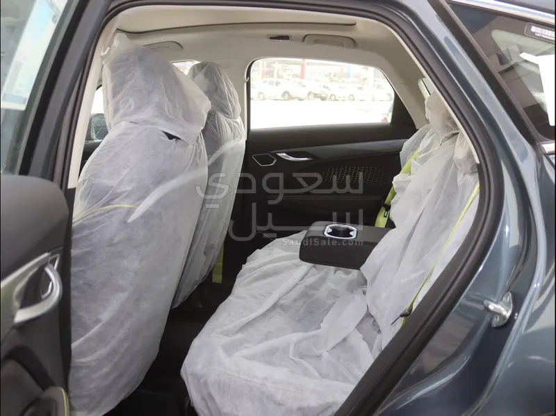 2024 جيلي توجيلا