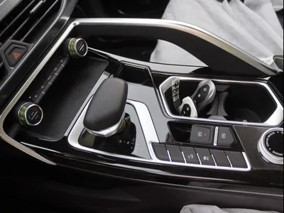 2024 جيلي توجيلا