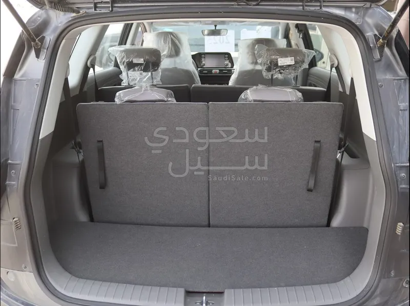 2025 هيونداي ستاريا