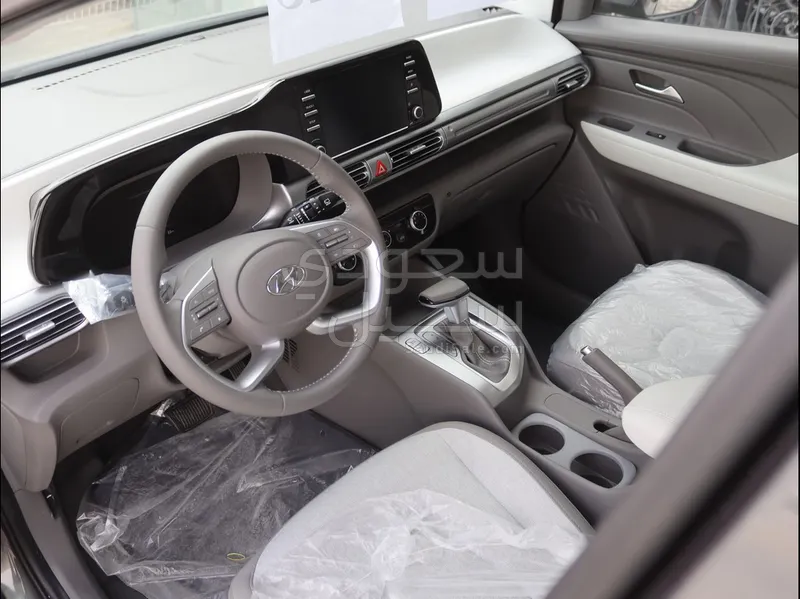 2025 هيونداي ستاريا