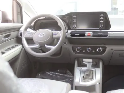 2025 هيونداي ستاريا