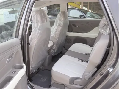 2025 هيونداي ستاريا