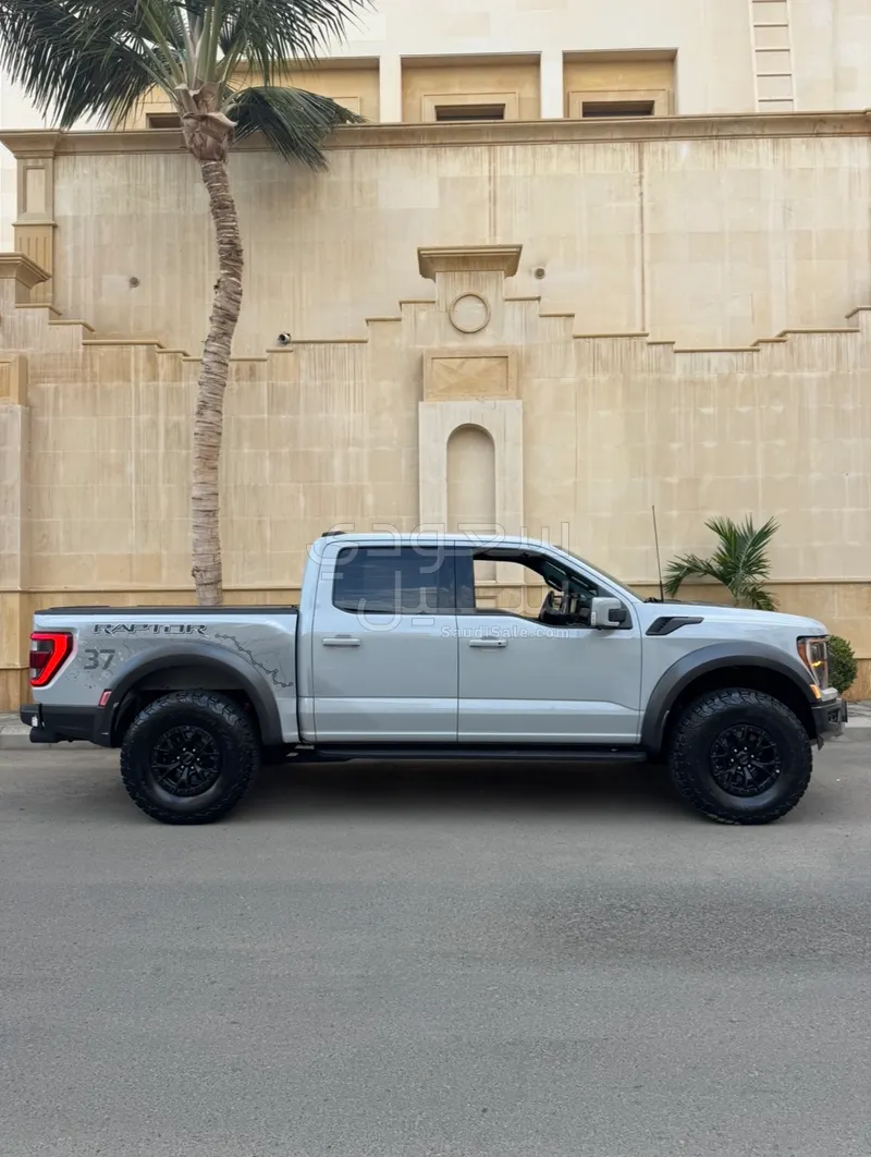 2023 فورد اف 150 رابتور