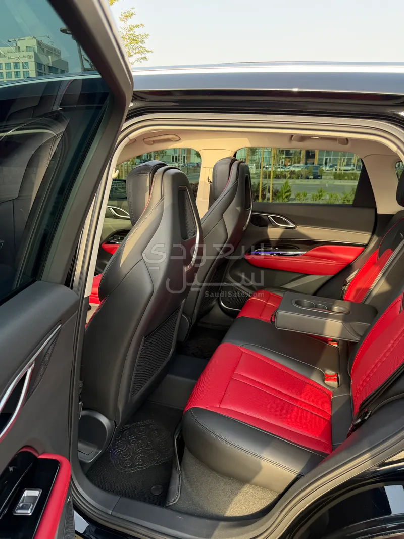 2025 هونشي اتش اس ثري فلاق شب فور دبليو دي