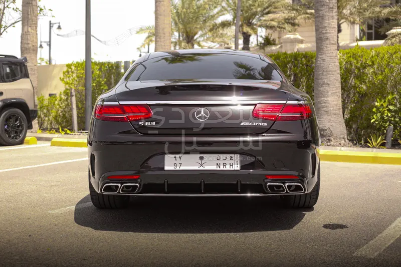 2015 مرسيدس - بنز إس 63 كوبيه
