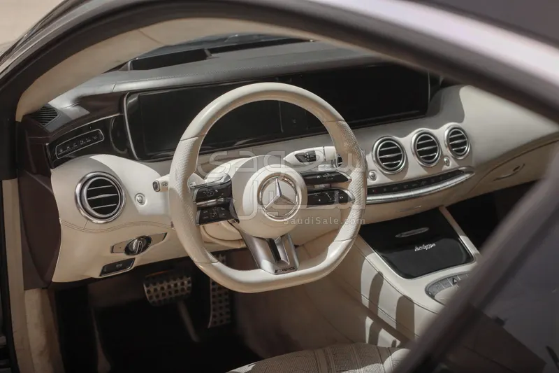 2015 مرسيدس - بنز إس 63 كوبيه
